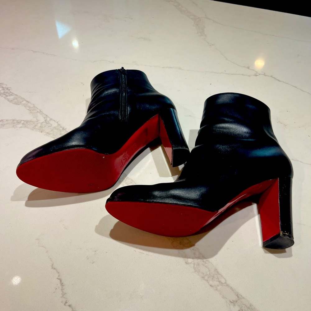 Christian Louboutin Adaxa Leather booties, size US 9